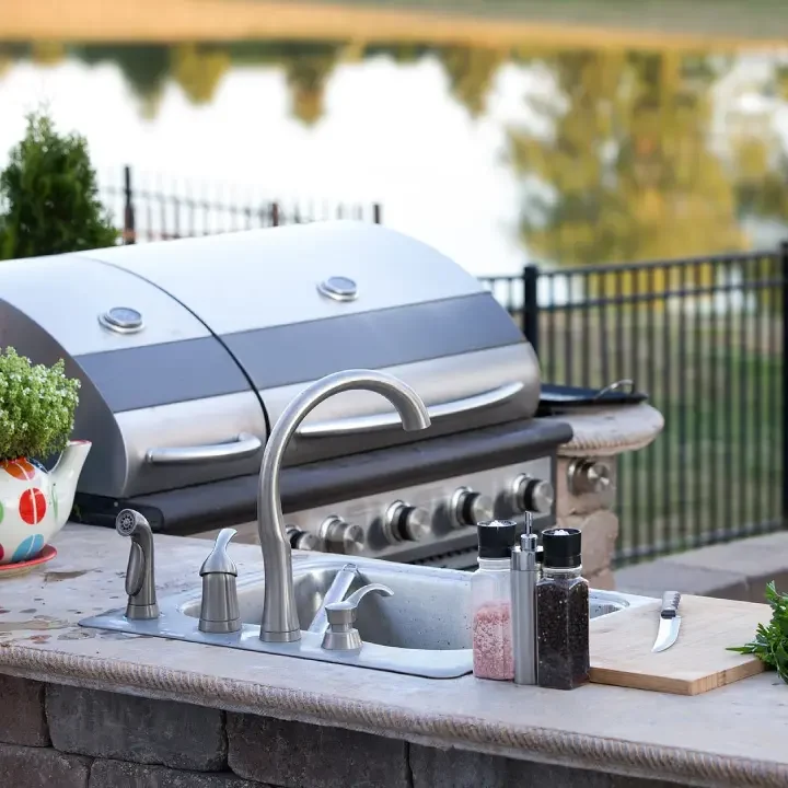 Outdoor Kitchens Contractors Services